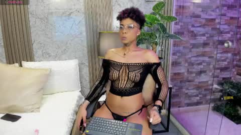  lucia wallace  online show from July 2026 08:38:02 PM