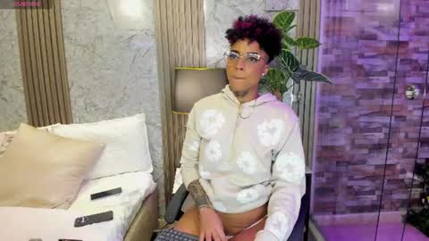  lucia wallace  online show from July 2026 11:17:01 PM