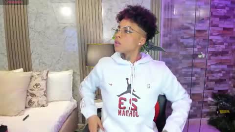  lucia wallace  online show from July 2026 09:50:01 PM
