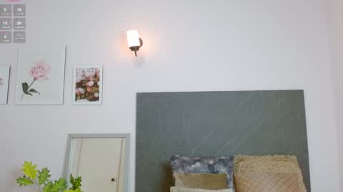 Lucie   online show from December 2024 05:53:02 PM