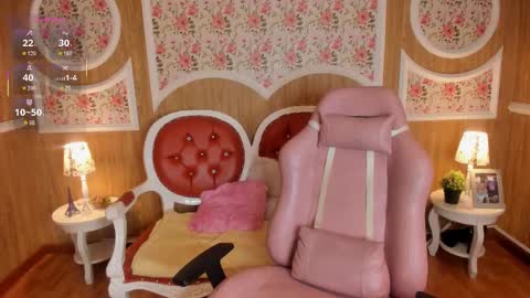 Call Me Lucie ONLINE GTM -5 7001400 online show from December 2025 12:12:02 PM