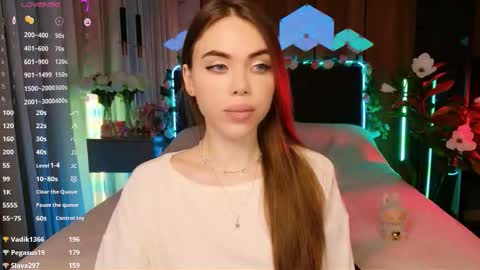 MimiFors online show from November 2025 05:24:01 PM