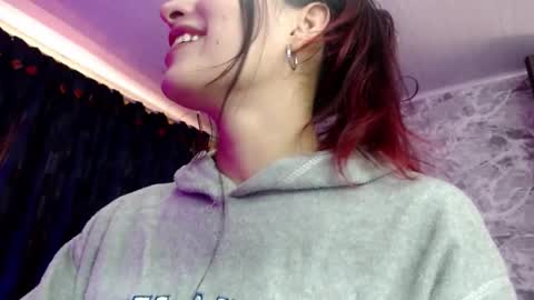 Snapshot of lucii_19 chatting on November 2025 03:49:01 PM Lucia online show from November 2025 03:49:01 PM