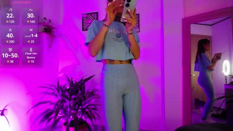 Snapshot of luciiana_lol chatting on December 2024 11:37:01 PM luciiana online show from December 2024 11:37:01 PM