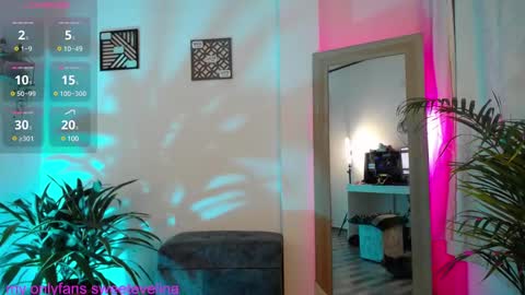 Snapshot of luciiana_lol chatting on January 2025 07:32:01 AM luciiana online show from January 2025 07:32:01 AM