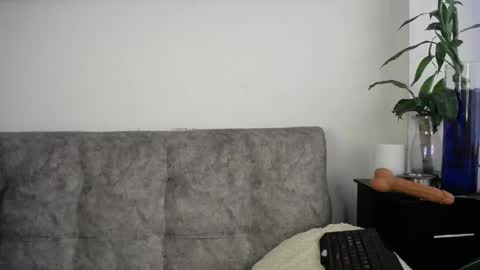 luciiana online show from April 2026 03:49:02 PM
