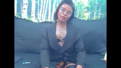Lucile Carrie online show from June 2026 06:41:01 PM