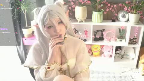 Snapshot of lucille_evans chatting on June 2026 01:53:02 PM Lucy UwU online show from June 2026 01:53:02 PM
