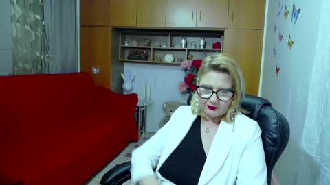 Lucille Fenly online show from February 2025 12:38:02 AM