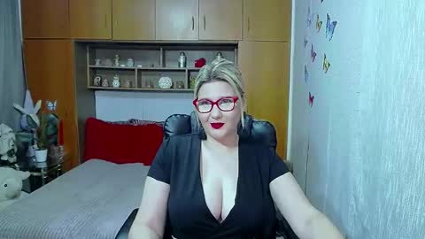 Snapshot of lucillefenlys chatting on March 2026 10:13:02 PM Lucille Fenly online show from March 2026 10:13:02 PM