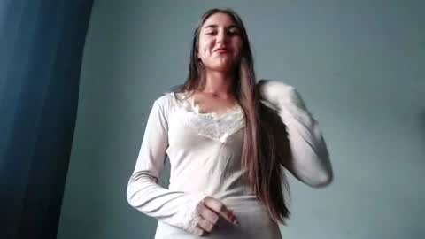 Snapshot of lucillemarshall chatting on July 2026 01:54:01 PM Lina online show from July 2026 01:54:01 PM