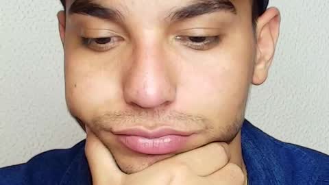 Snapshot of lucky_blessed chatting on January 2025 04:00:01 AM lucky_blessed online show from January 2025 04:00:01 AM