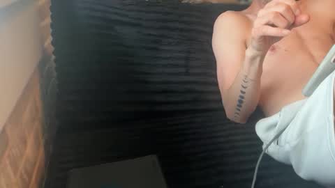 lucky_bme online show from May 2026 01:59:01 PM