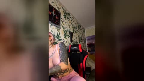 Snapshot of lucky_denizz chatting on December 2025 11:05:01 AM lucky_denizz online show from December 2025 11:05:01 AM