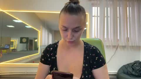 lucky_foryou_baby online show from July 2026 11:30:02 AM