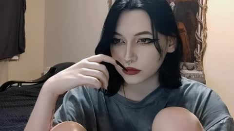 luckybastrad0677 online show from June 2026 11:18:01 PM