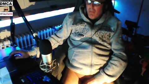 Snapshot of luckyfreak1 chatting on December 2024 06:06:02 PM call me Stefan online show from December 2024 06:06:02 PM