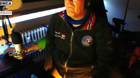 Snapshot of luckyfreak1 chatting on February 2025 05:18:02 PM call me Stefan online show from February 2025 05:18:02 PM