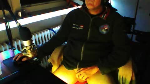 Snapshot of luckyfreak1 chatting on September 2025 01:17:02 AM call me Stefan online show from September 2025 01:17:02 AM