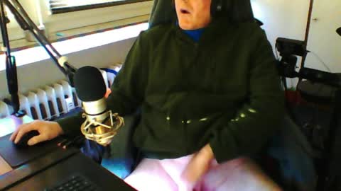        call me  Stefan online show from March 2026 04:40:01 PM