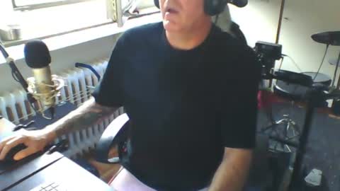        call me  Stefan online show from July 2026 05:17:01 PM