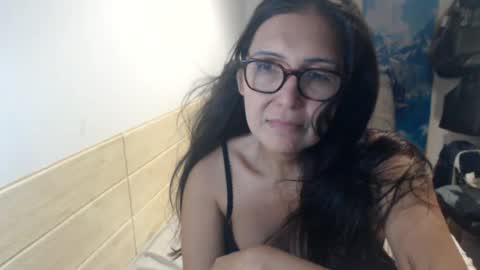 angelisa online show from August 2026 10:02:01 PM