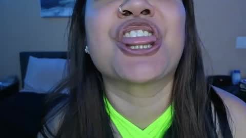 Snapshot of luckylee1992 chatting on September 2025 03:40:01 AM luckylee1992 online show from September 2025 03:40:01 AM