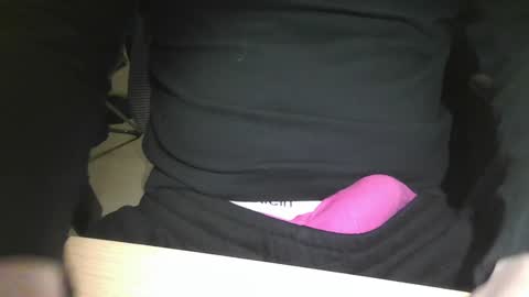 Snapshot of luckyluuk69 chatting on December 2024 07:25:01 AM Luuk online show from December 2024 07:25:01 AM