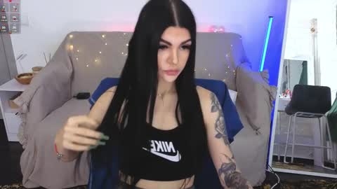 Monika online show from September 2025 09:24:01 AM