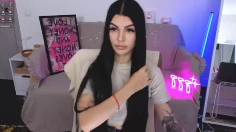 Monika online show from October 2025 08:46:02 AM