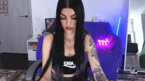 Monika online show from November 2025 09:46:01 AM