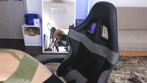 Monika online show from May 2026 07:28:02 AM