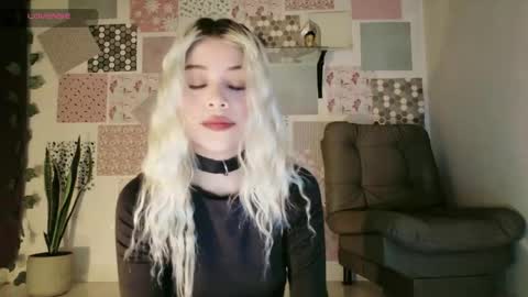 luckysapphire777 online show from May 2026 12:10:01 PM