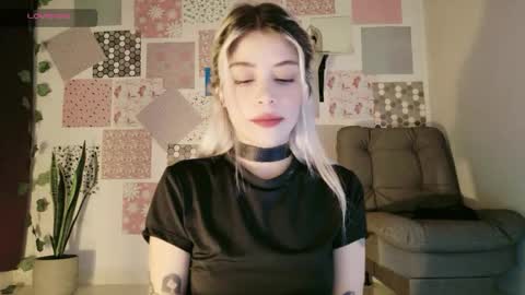luckysapphire777 online show from June 2026 01:27:01 PM