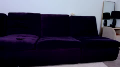 Mia online show from February 2025 05:20:01 AM