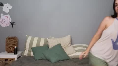 Lucy online show from March 2026 10:04:01 PM