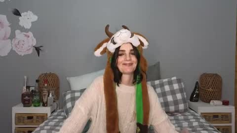 Lucy online show from May 2026 09:09:01 PM