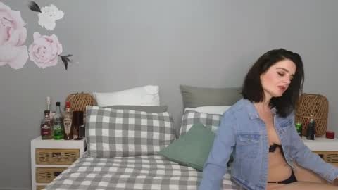 Lucy online show from May 2026 09:11:01 PM