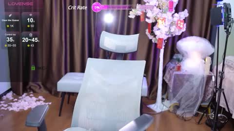 Lucy online show from February 2025 01:41:02 AM