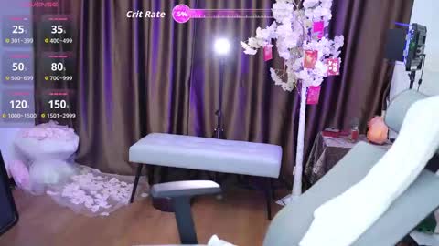 Lucy online show from October 2025 12:20:01 AM