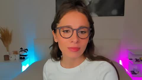 Snapshot of lucy__ray chatting on February 2025 10:20:02 PM lucy__ray online show from February 2025 10:20:02 PM