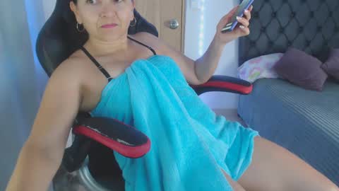 lucy online show from December 2024 07:10:01 AM