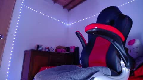 lucy online show from September 2025 11:04:01 PM