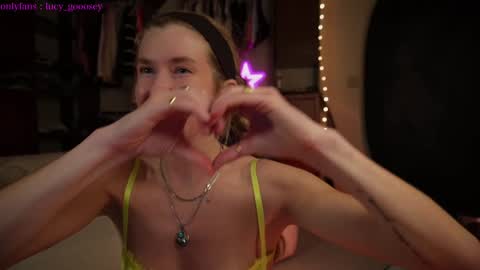 Snapshot of lucy_gooosey chatting on January 2025 06:24:02 AM Lucy. online show from January 2025 06:24:02 AM