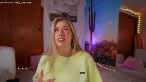 Snapshot of lucy_gooosey chatting on September 2025 12:47:02 AM Lucy. online show from September 2025 12:47:02 AM