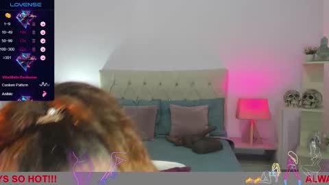 Lucia online show from February 2025 09:48:01 PM