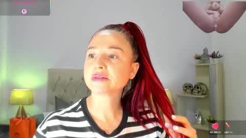 Lucia online show from September 2025 05:07:01 PM