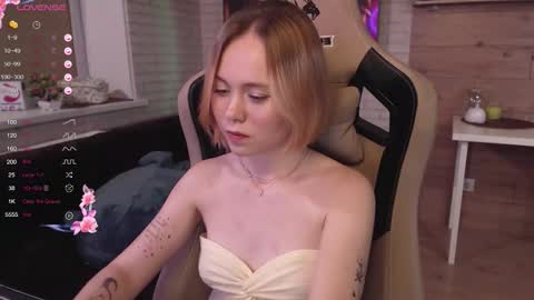 Lucy online show from September 2025 08:21:01 PM