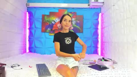 Lucy unlimit come back here  online show from February 2026 02:10:01 PM