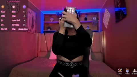 Snapshot of lucy_williiams chatting on October 2025 11:51:02 AM Lucy online show from October 2025 11:51:02 AM